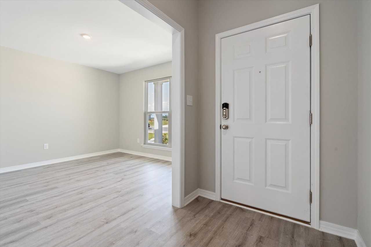 1258 Caper Ave - Photo 2 of 22