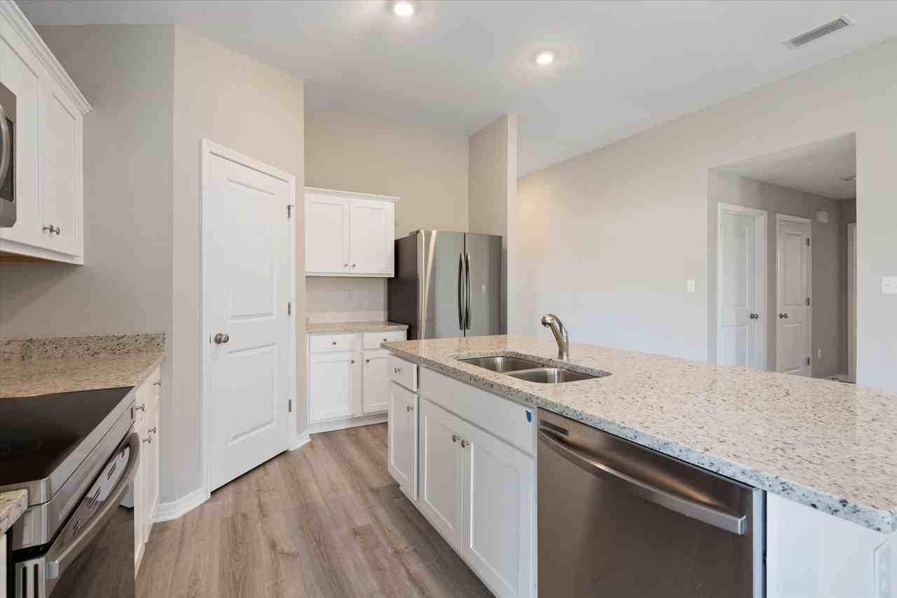 1258 Caper Ave - Photo 6 of 22