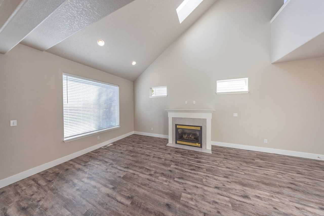 13813 Ne 63rd St - Photo 3 of 22