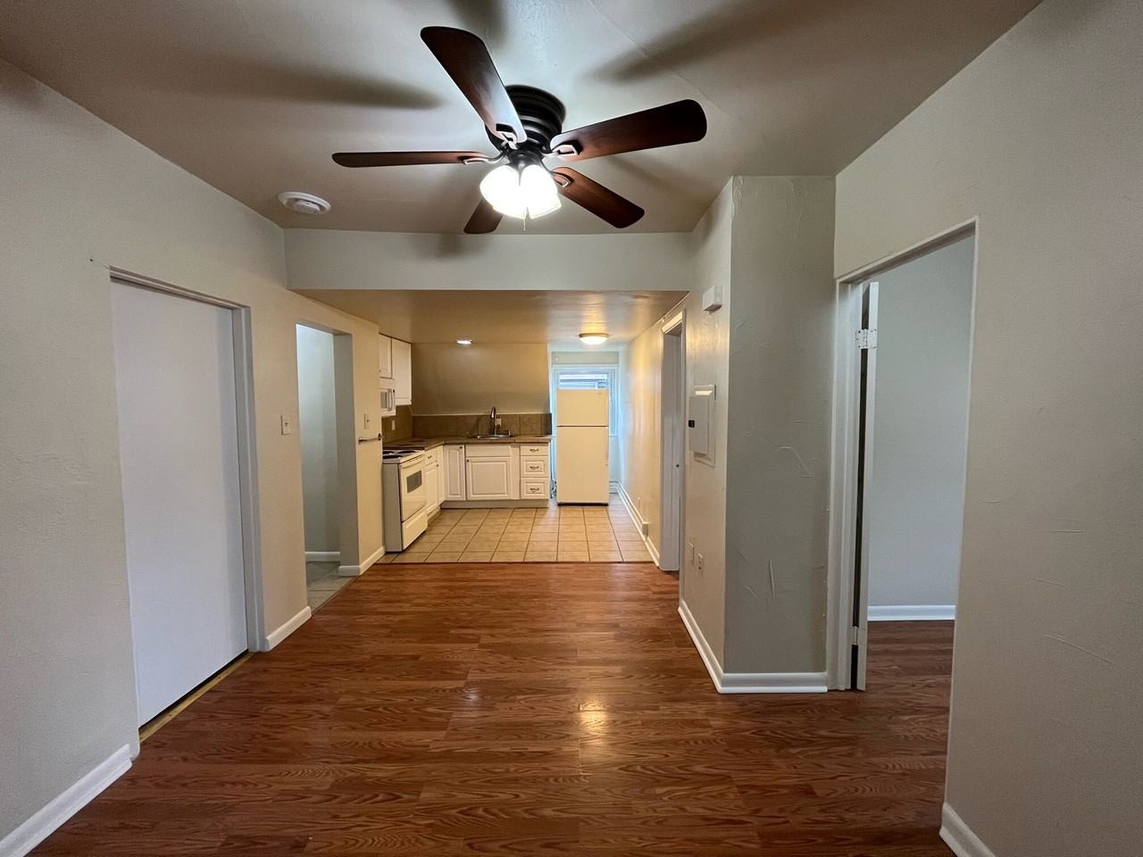 Stratford 217 - Photo 2 of 18