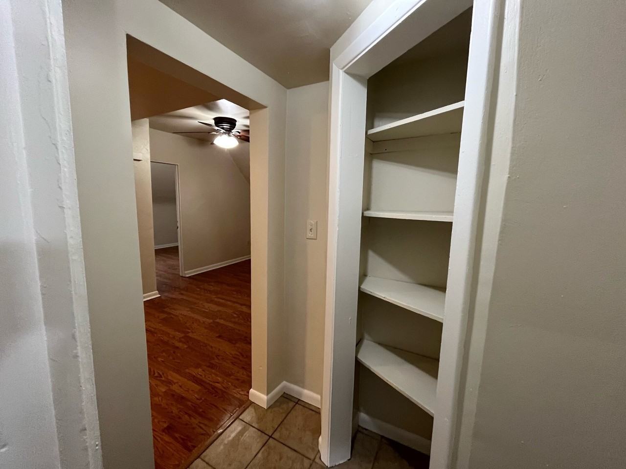 Stratford 217 - Photo 6 of 18