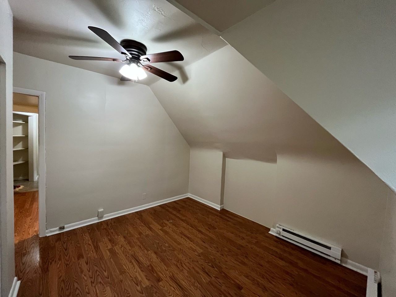 Stratford 217 - Photo 7 of 18