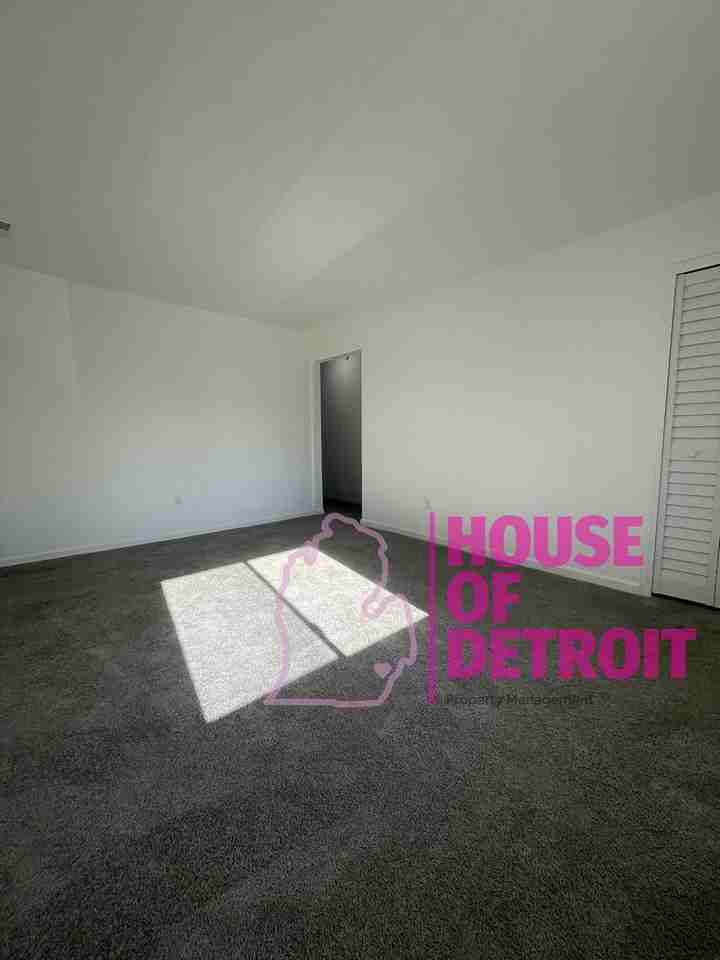15757 Dacosta St - Photo 3 of 26
