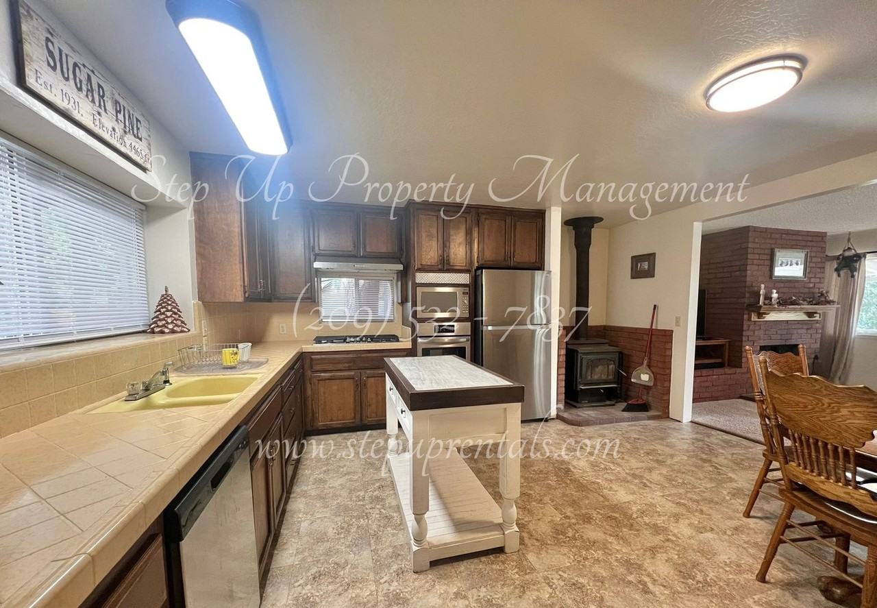 24030 Pine Lake Dr - Photo 5 of 30