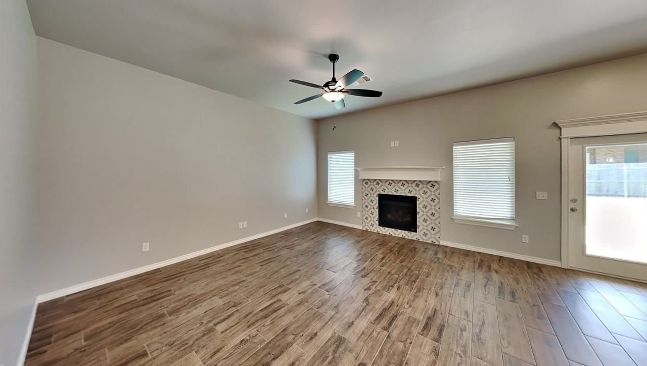 9108 Nw 119th St - Photo 4 of 25