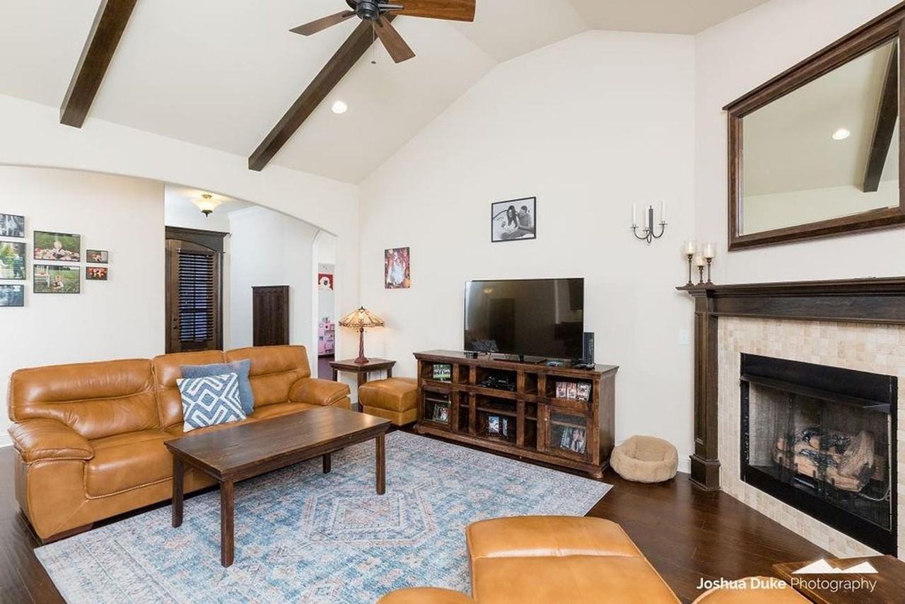 4328 E Black Canyon St - Photo 4 of 22