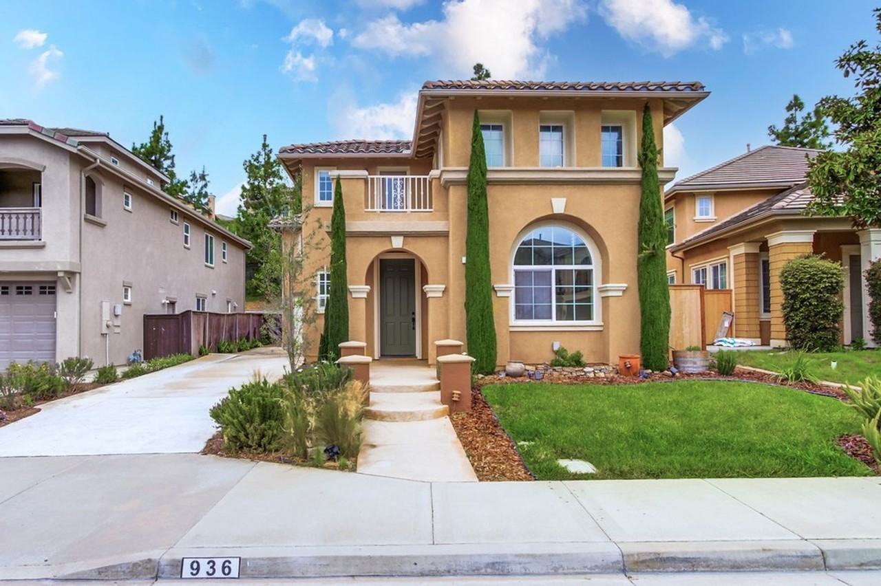 936 Citrine Way - Photo 2 of 50