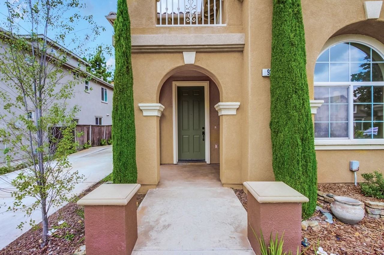 936 Citrine Way - Photo 4 of 50
