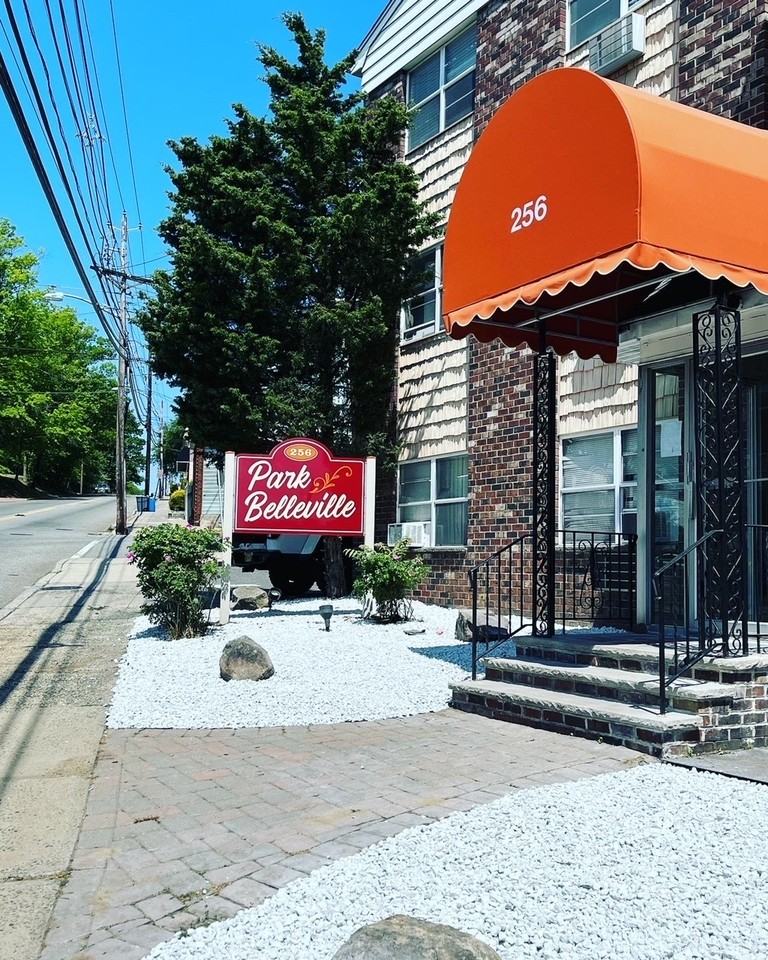 256 Belleville Avenue - Photo 3 of 3