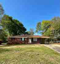304 Azalea Dr - Photo 1 of 1
