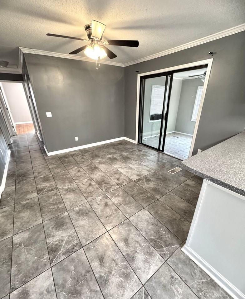 304 Azalea Dr - Photo 7 of 17