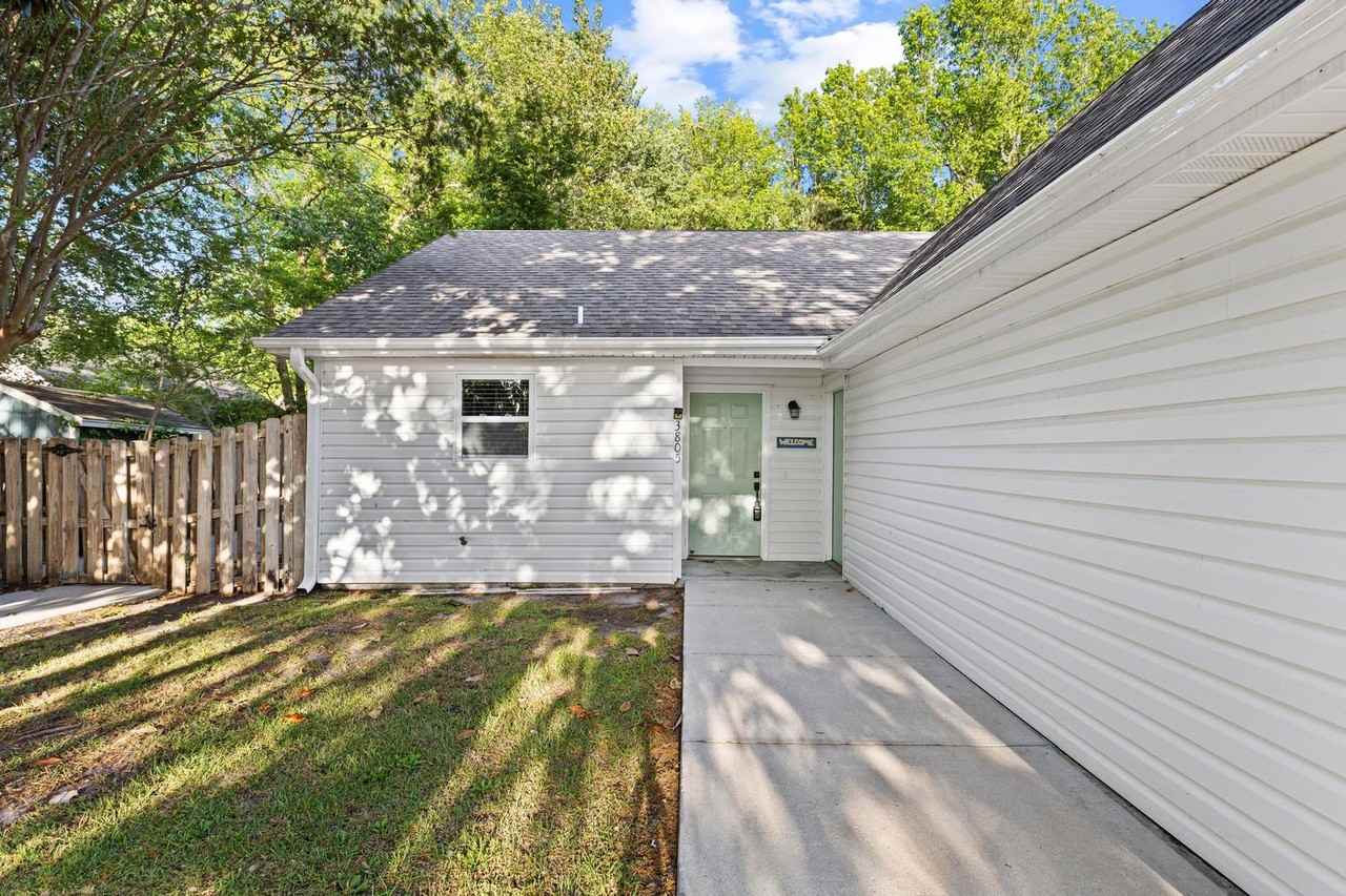 3805 Fawn Creek Dr - Photo 2 of 19