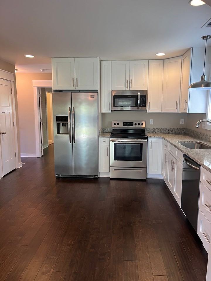 161B Park Cir - Photo 3 of 17