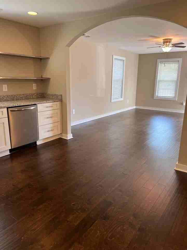 161B Park Cir - Photo 4 of 17