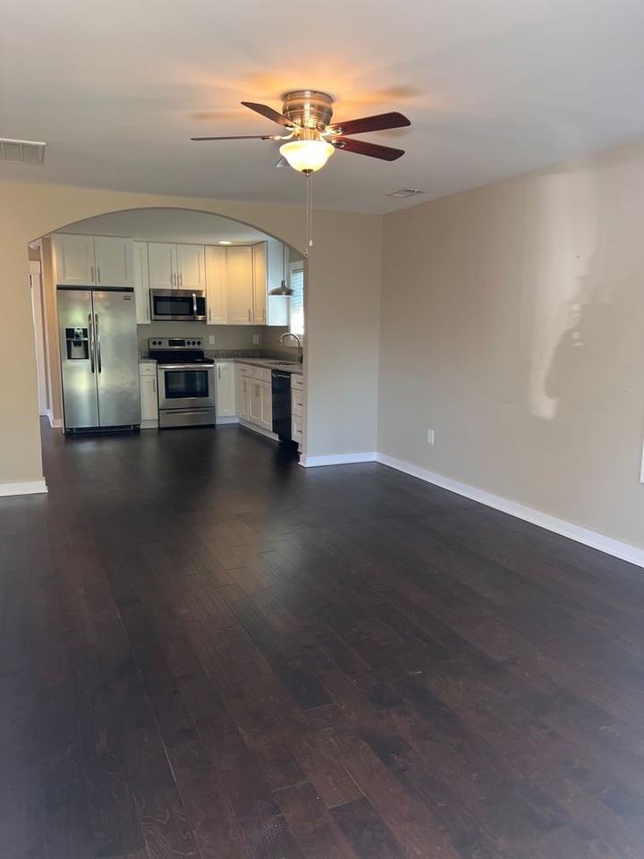 161B Park Cir - Photo 5 of 17