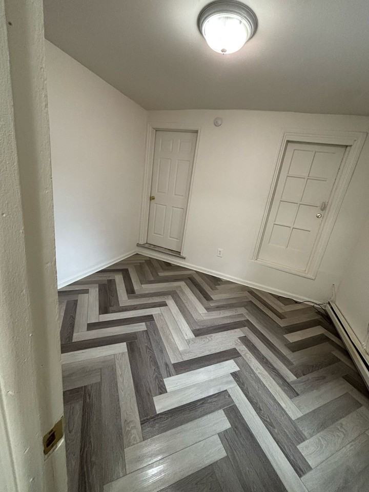 125 Pine Street - Photo 2 of 5