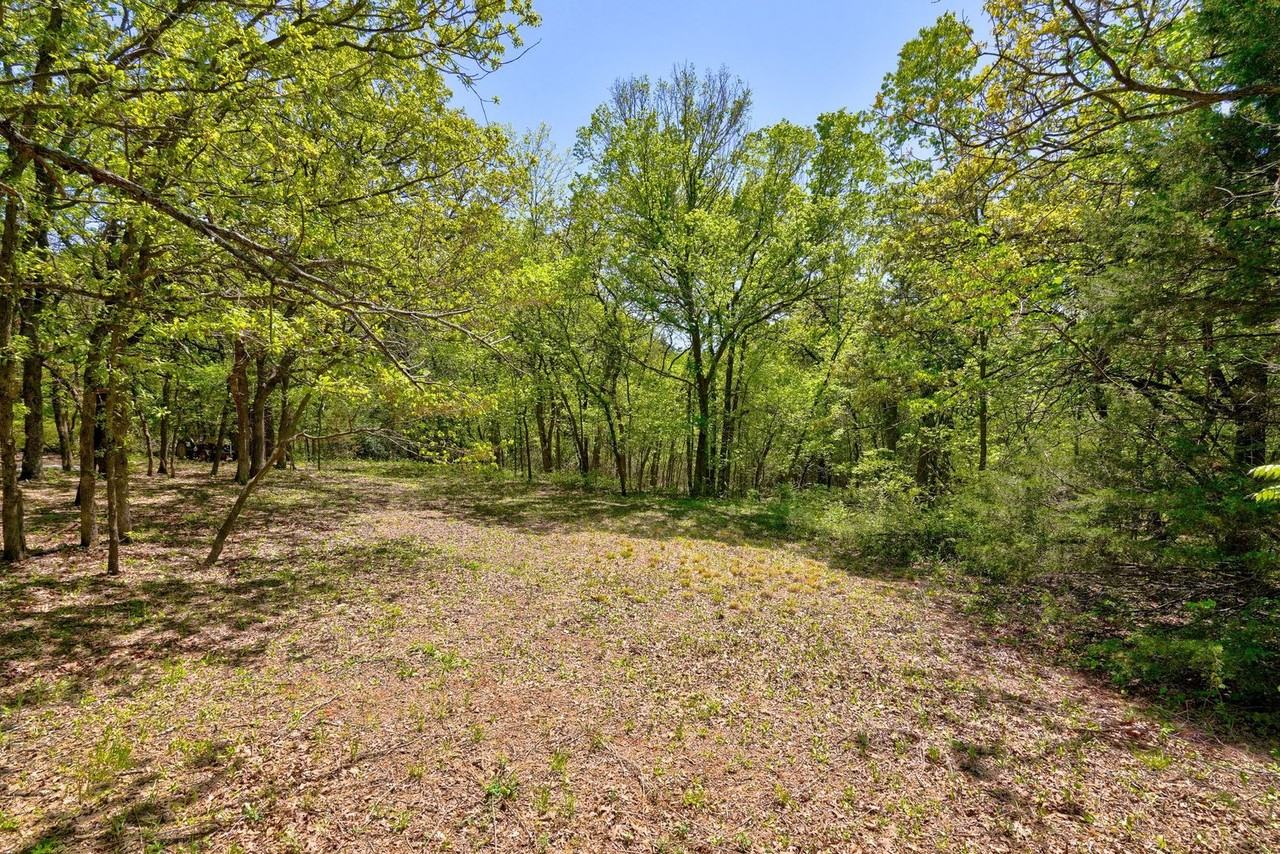 2714 Morning Glory Dr - Photo 2 of 18