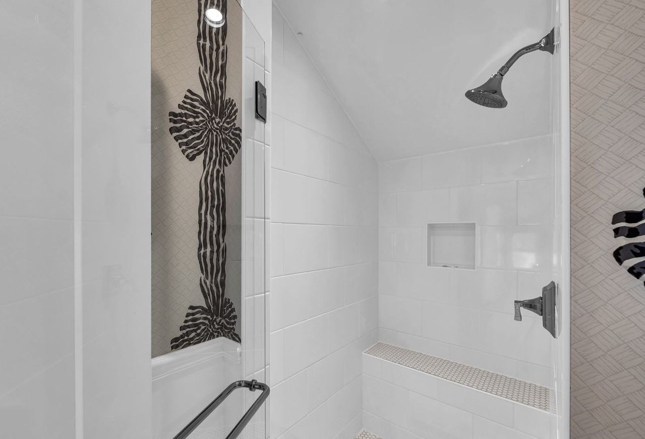 2132 Deland Monticello Rd - Photo 2 of 50