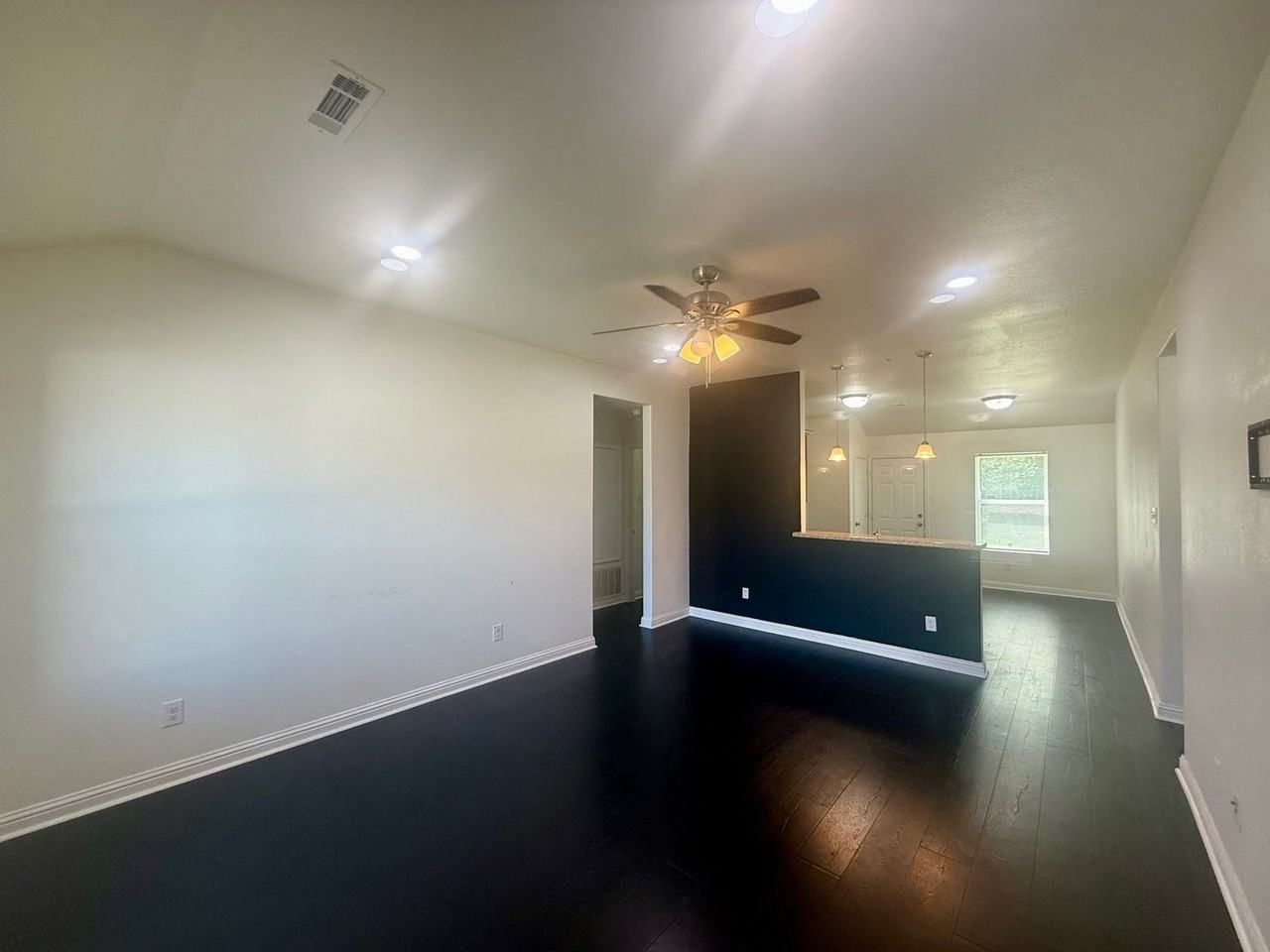 1113 Meadows Edge Dr - Photo 2 of 15
