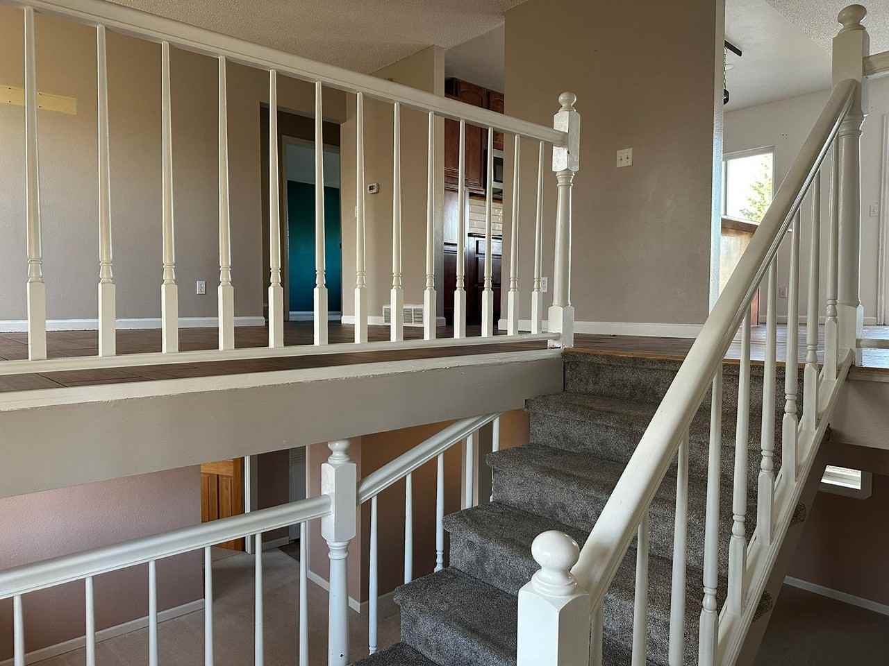 840 W Linden St - Photo 4 of 32