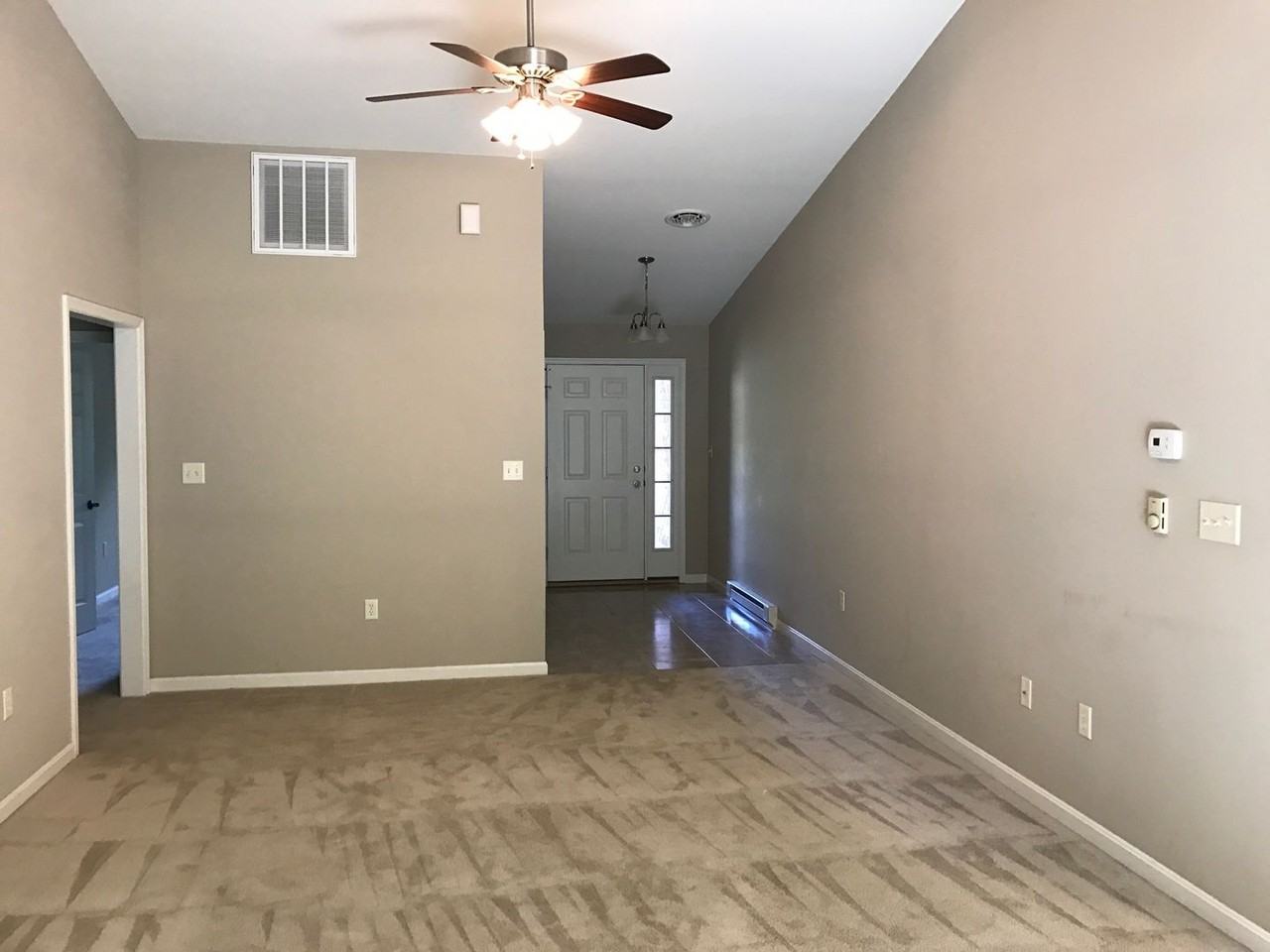 112 Beverly Blvd - Photo 2 of 17