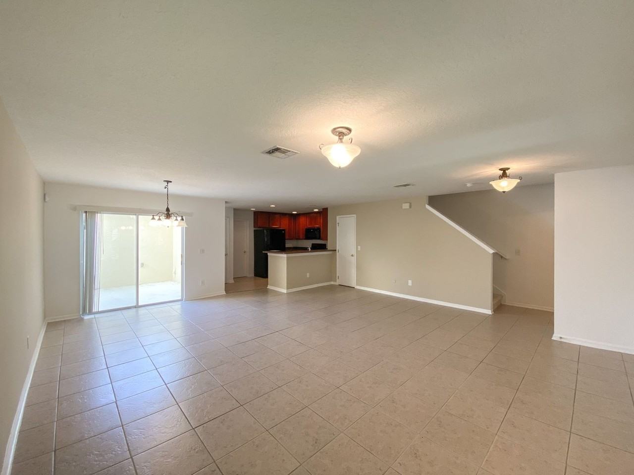 13871 Phoenix Dr - Photo 2 of 23