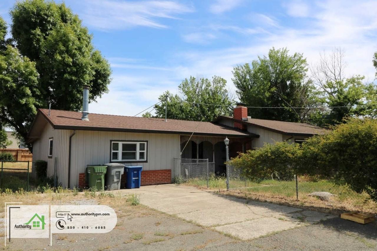 5424 Midway Dr - Photo 2 of 27