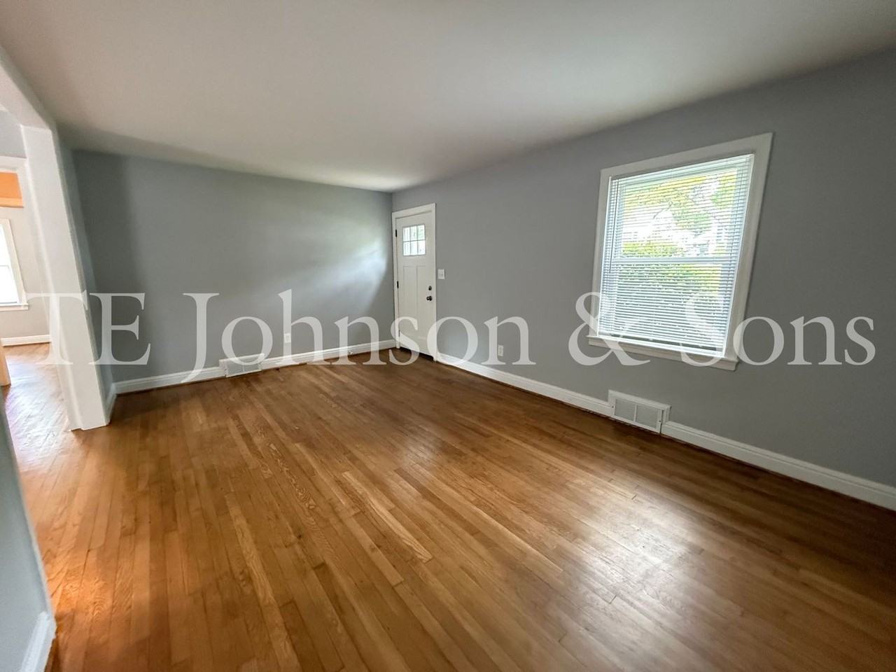 212 Carolina Cir - Photo 3 of 36