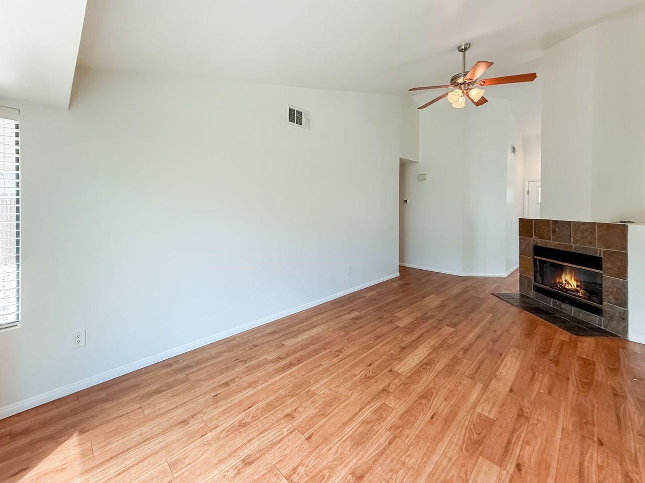 376 Falconfire Way - Photo 3 of 20