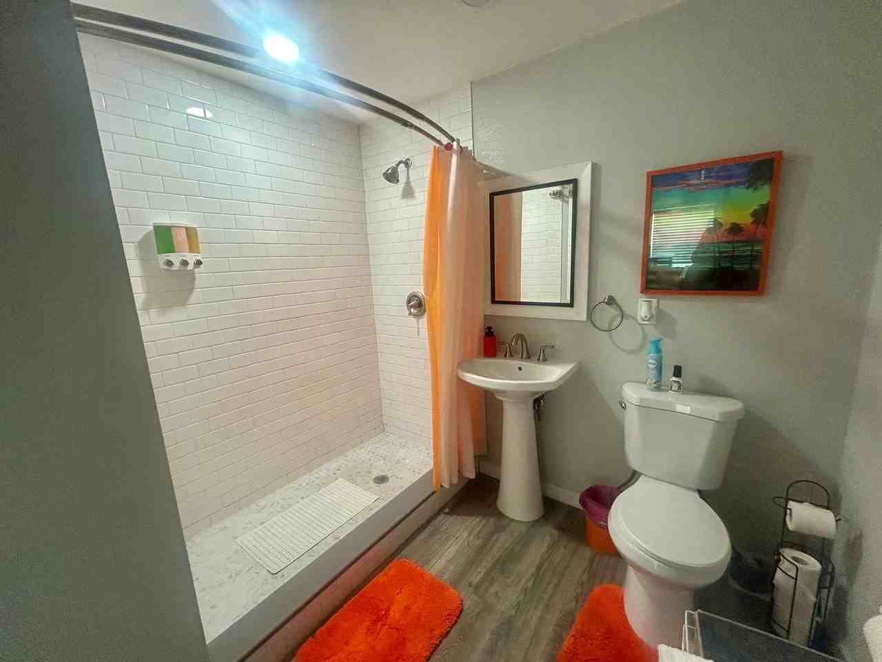 1904 W Clinton St #1 - Photo 2 of 16