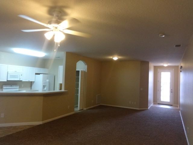 401 Cressa Cir - Photo 2 of 14