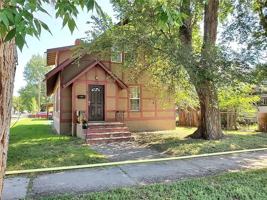 featured image of 201 S 39th St #1