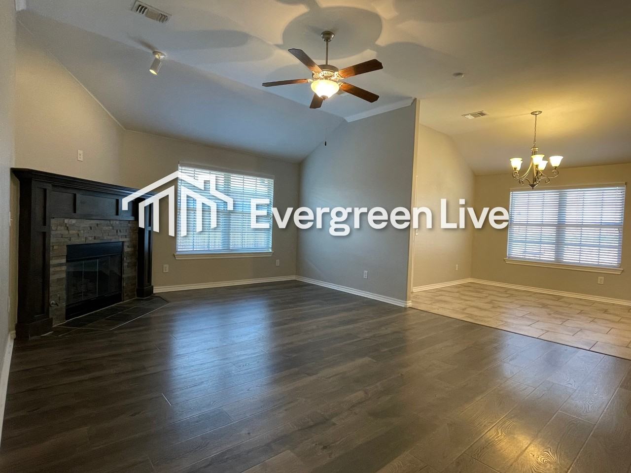 2421 Shell Dr - Photo 3 of 16