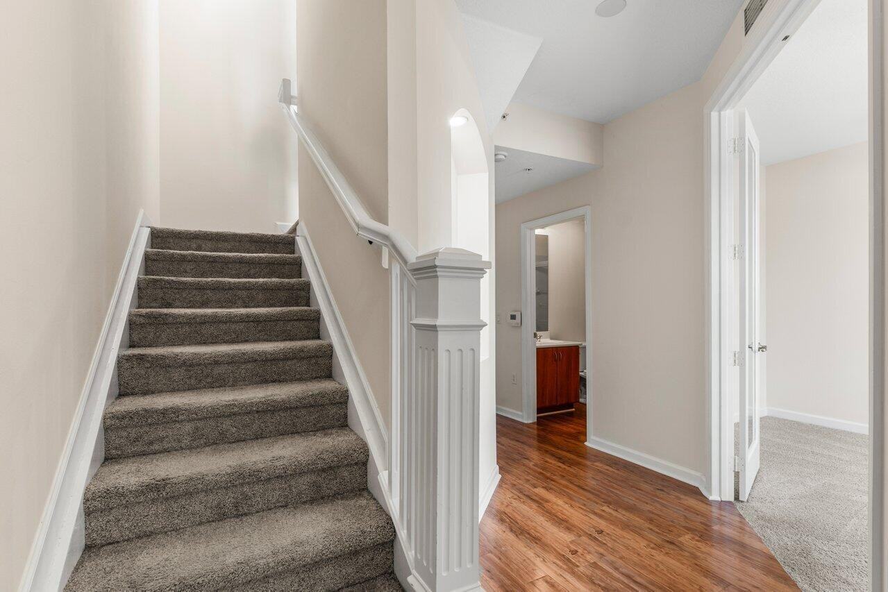 11840 Valencia Gardens Avenue - Photo 2 of 14