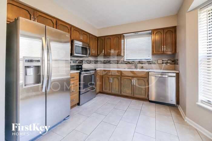 23 Nw 101st Pl - Photo 3 of 14