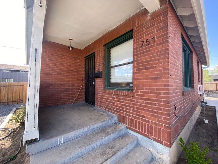 751 W 5th St #751 - Photo 3 of 30