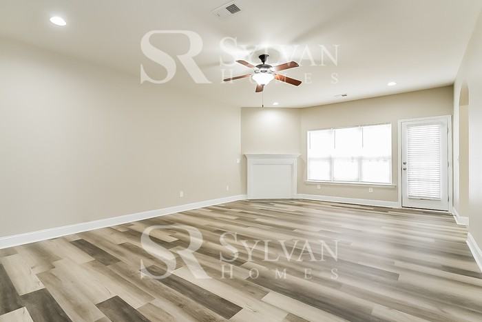 116 Still Water Cir - Photo 3 of 15