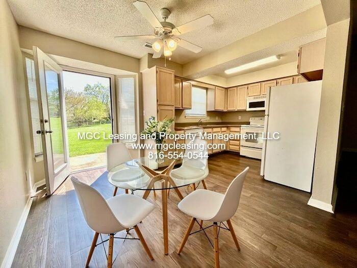 4605C Ne Whispering Winds Dr - Photo 2 of 14