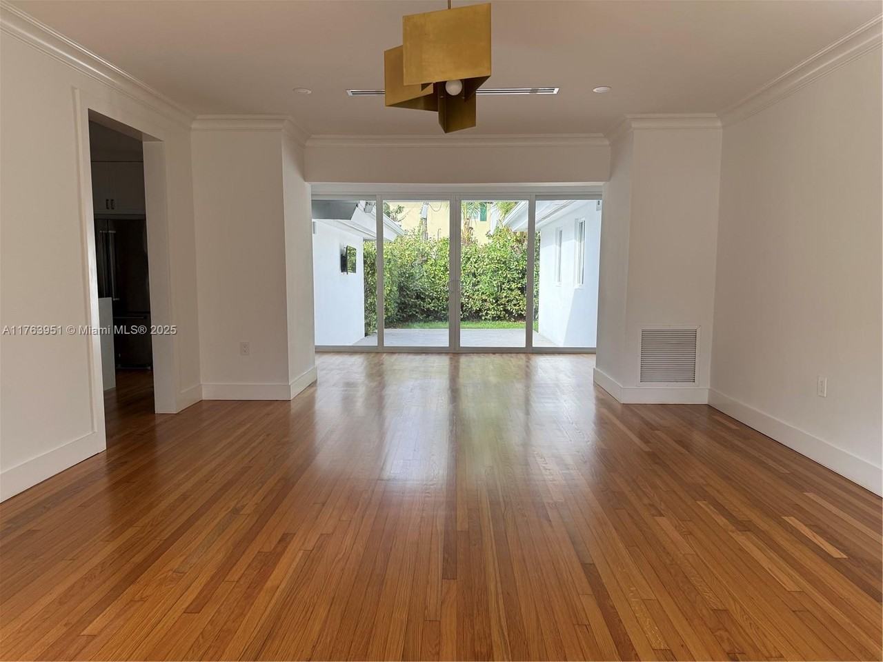 547 Giralda Ave #NA - Photo 7 of 15