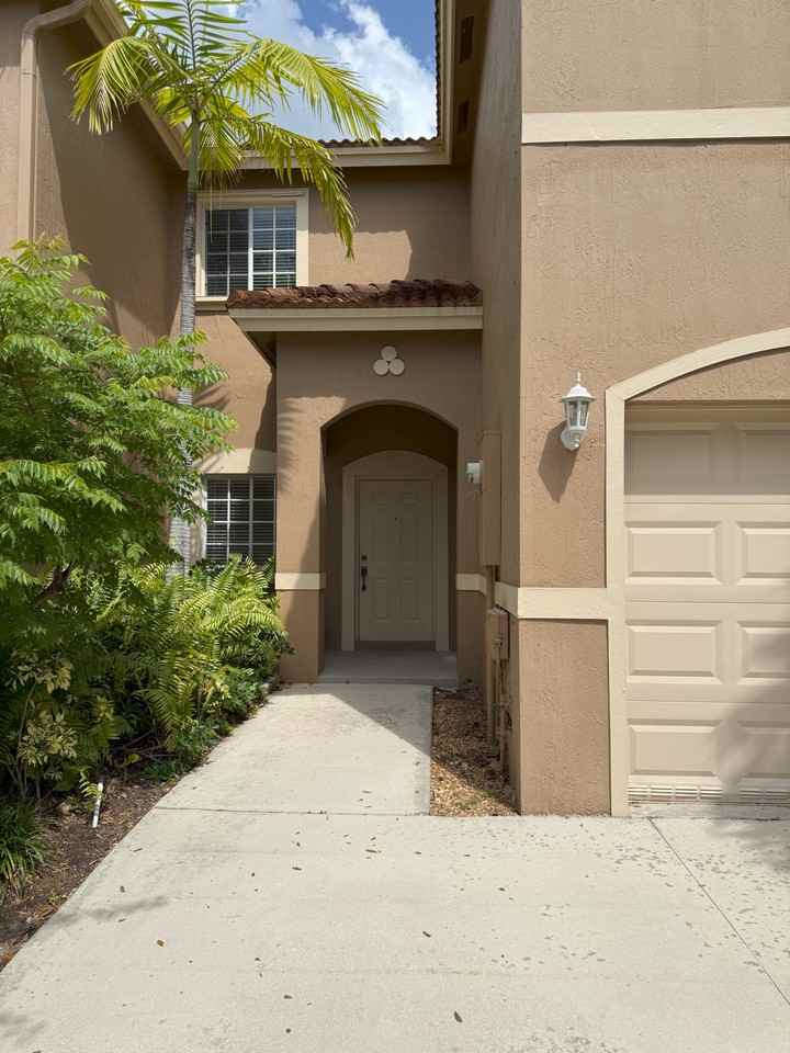 8537 Sw 214th Ln - Photo 4 of 28