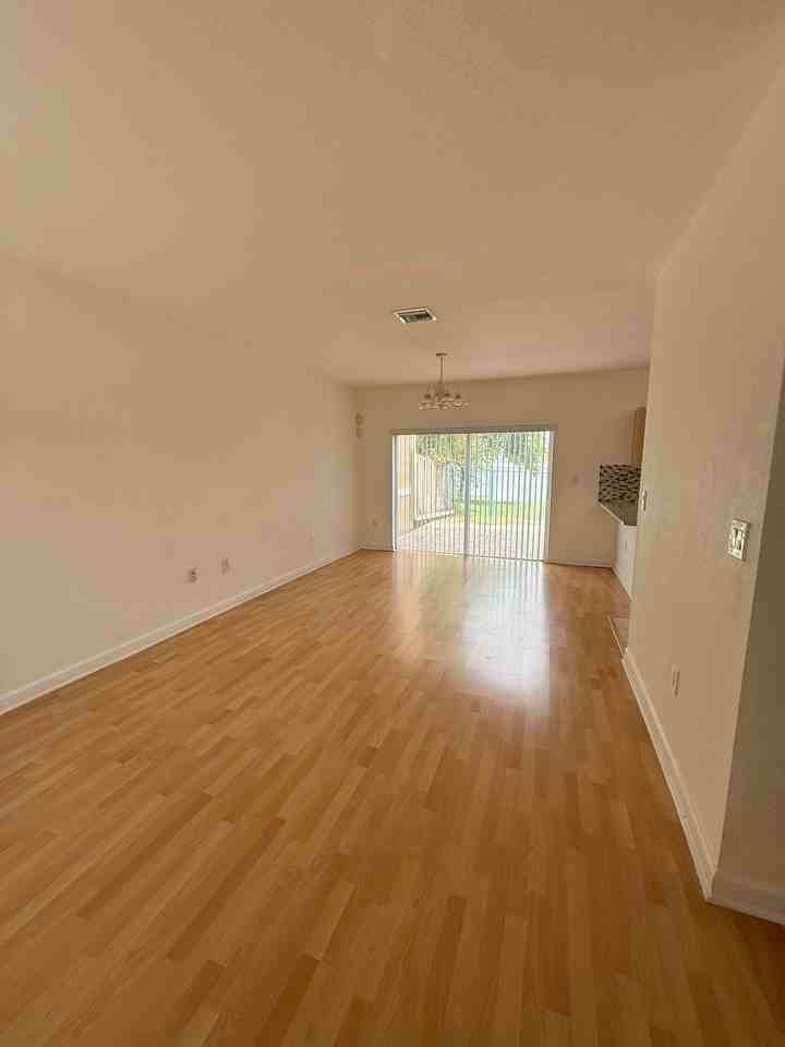 8537 Sw 214th Ln - Photo 5 of 28