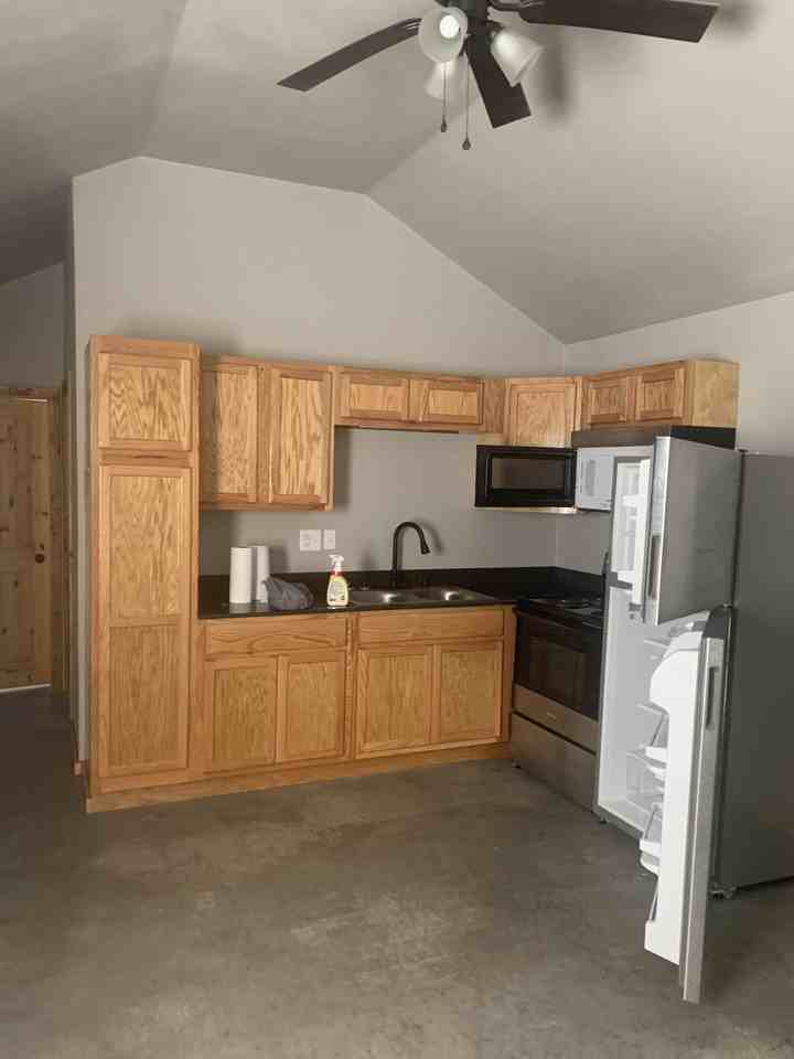 436 W Monroe St #NA - Photo 2 of 10