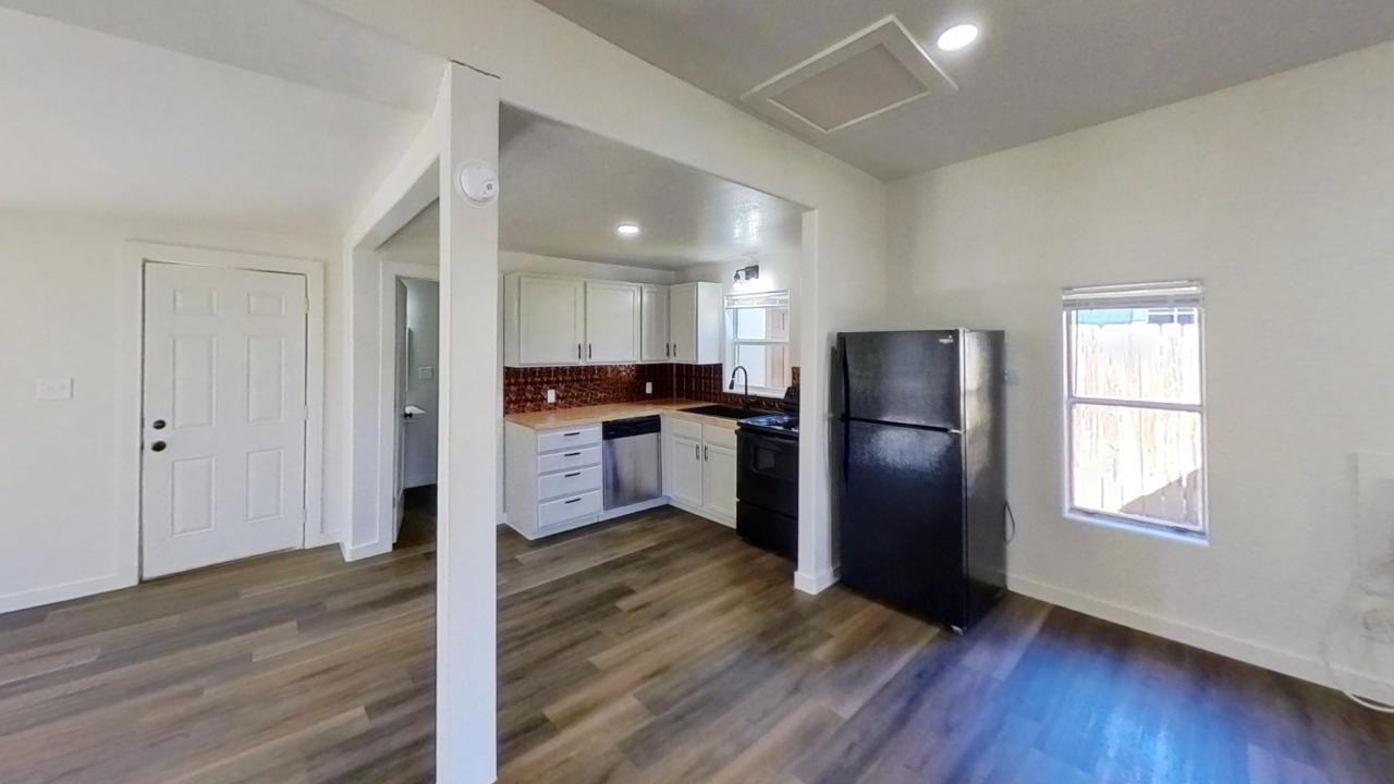 160 S Fredericksburg St #NA - Photo 2 of 22