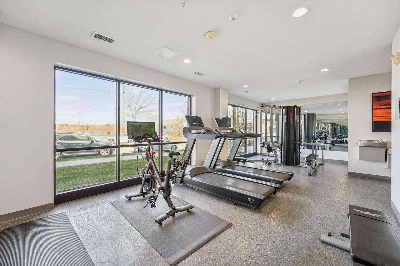 Spectrum Apartments & Townhomes - Photo 6 of 50