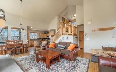 105 Deer Track Ct - Photo 2 of 14