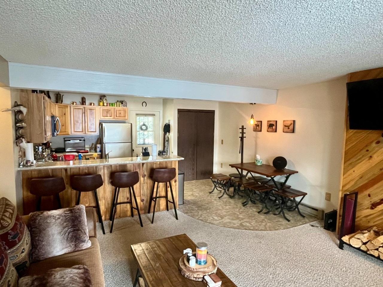 194 Tall Pine Cir - Photo 2 of 18