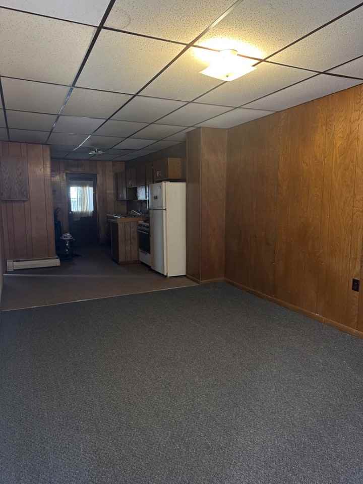 206 S Pacific St - Photo 3 of 18