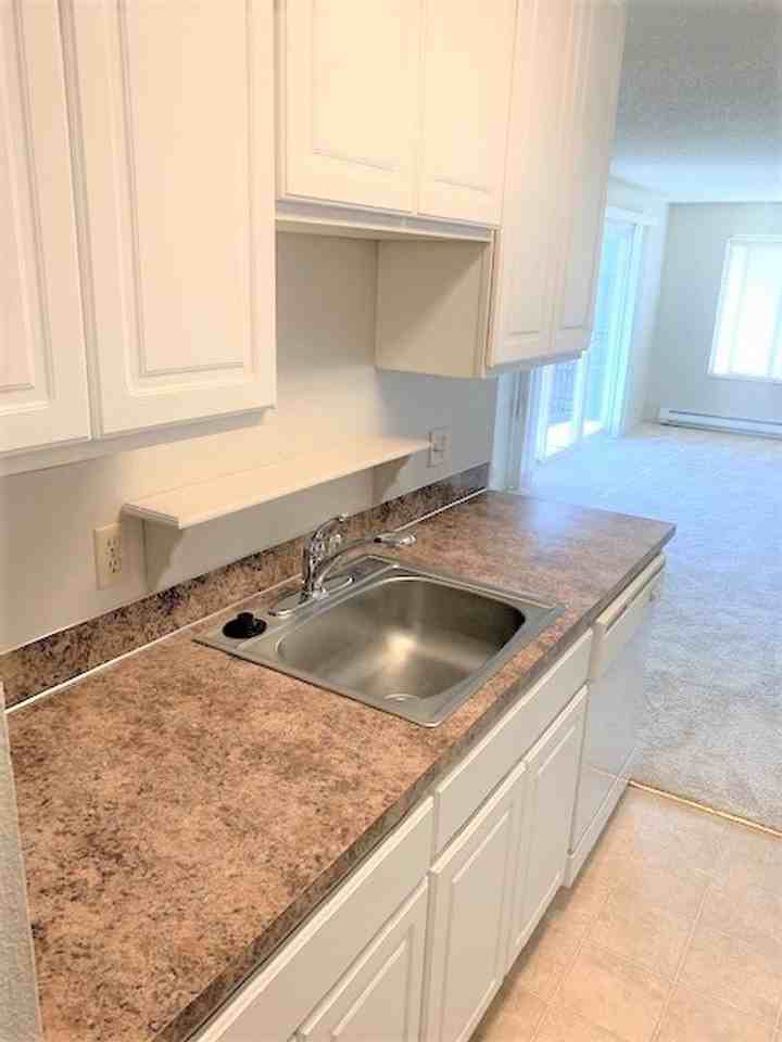 Eastlake Manor Apartments - Photo 2 of 14