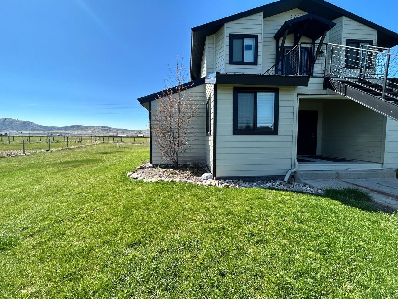 936 Little Joe Ln - Photo 2 of 30