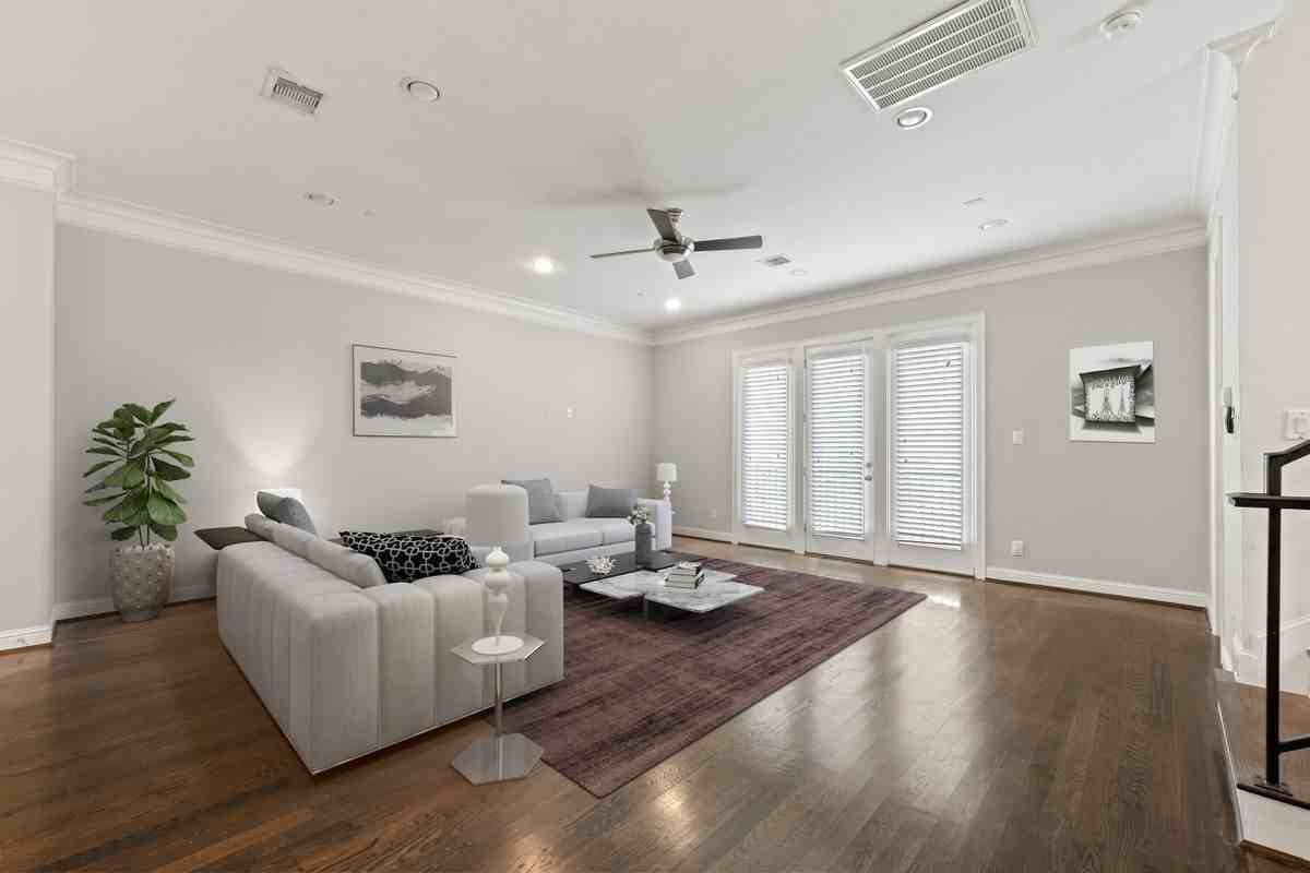1130 W 24th St - Photo 2 of 9